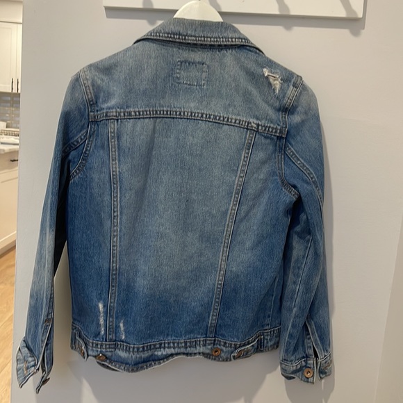 Classic Old Navy jeans jacket - Picture 2 of 5